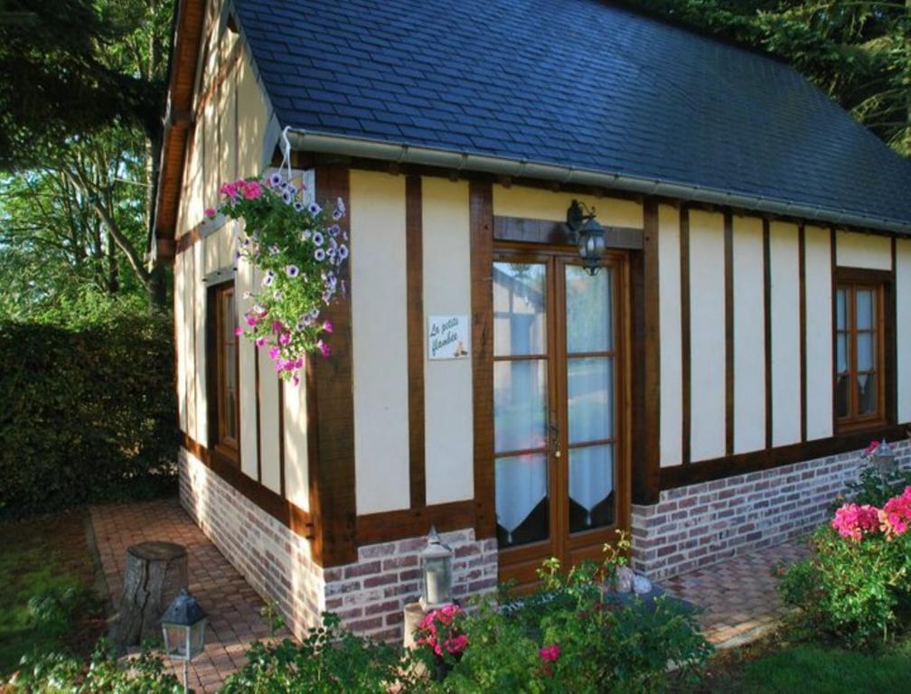 Chambres D'Hotes La Petite Flambee Le Tronquay  Exterior photo