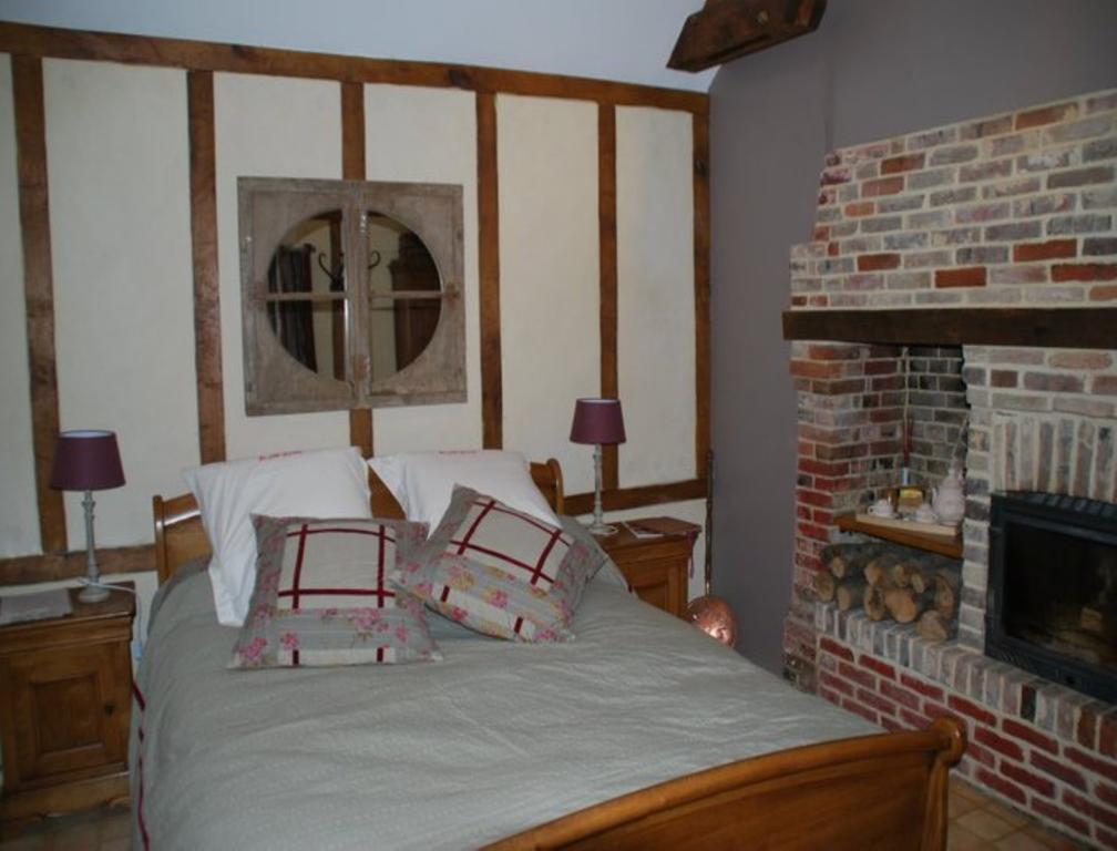 Chambres D'Hotes La Petite Flambee Le Tronquay  Room photo